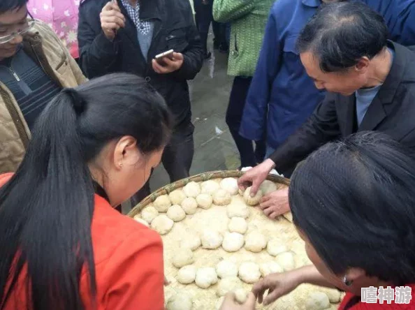 《天涯明月刀手游》糍粑配方大揭秘！惊喜消息：新增节日限定口味，快来解锁尝鲜！